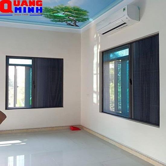 Sang trọng, tiện nghi với cửa lưới chống muỗi 2 trong 1